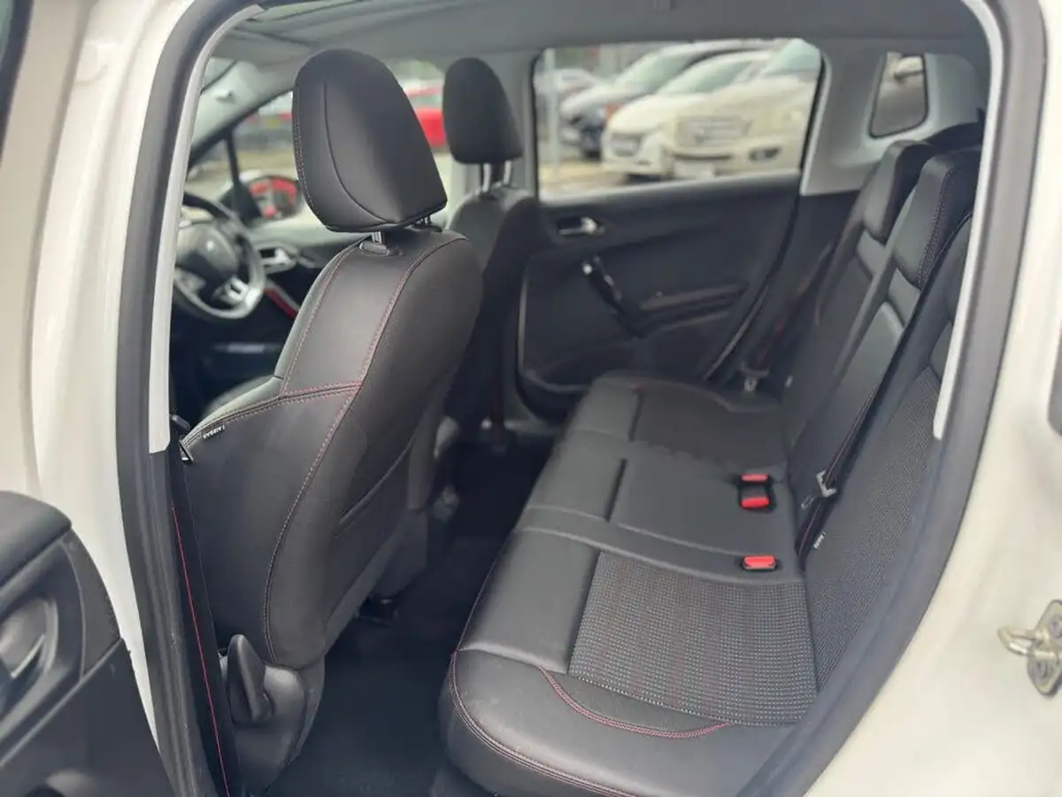 2017-peugeot-2008-suv-12-puretech-gt-line-110bhp-eat6-big-36