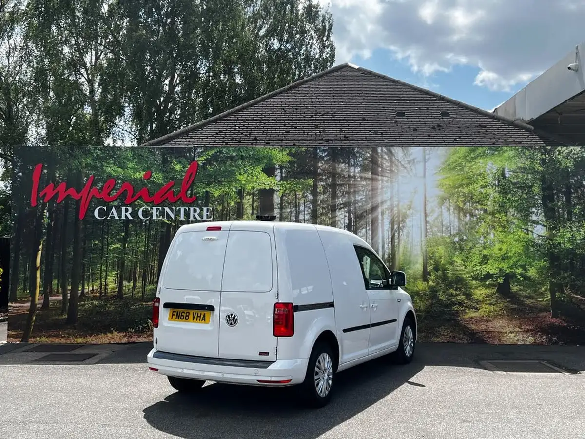 2018-volkswagen-caddy-20tdi-c20-trendline-bmt-102pseu6-dsg-big-4