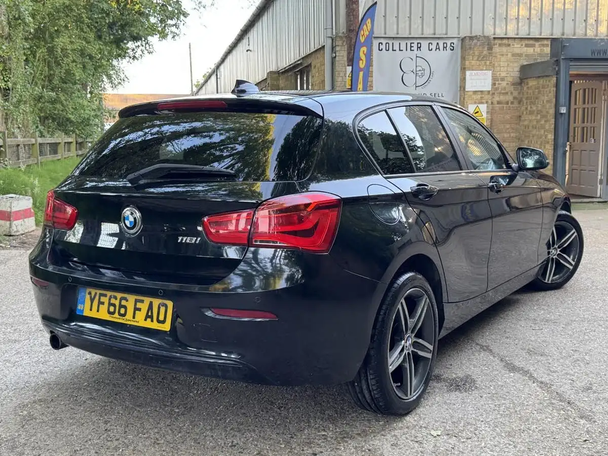 2016-bmw-1-series-15-118i-sport-5d-big-19