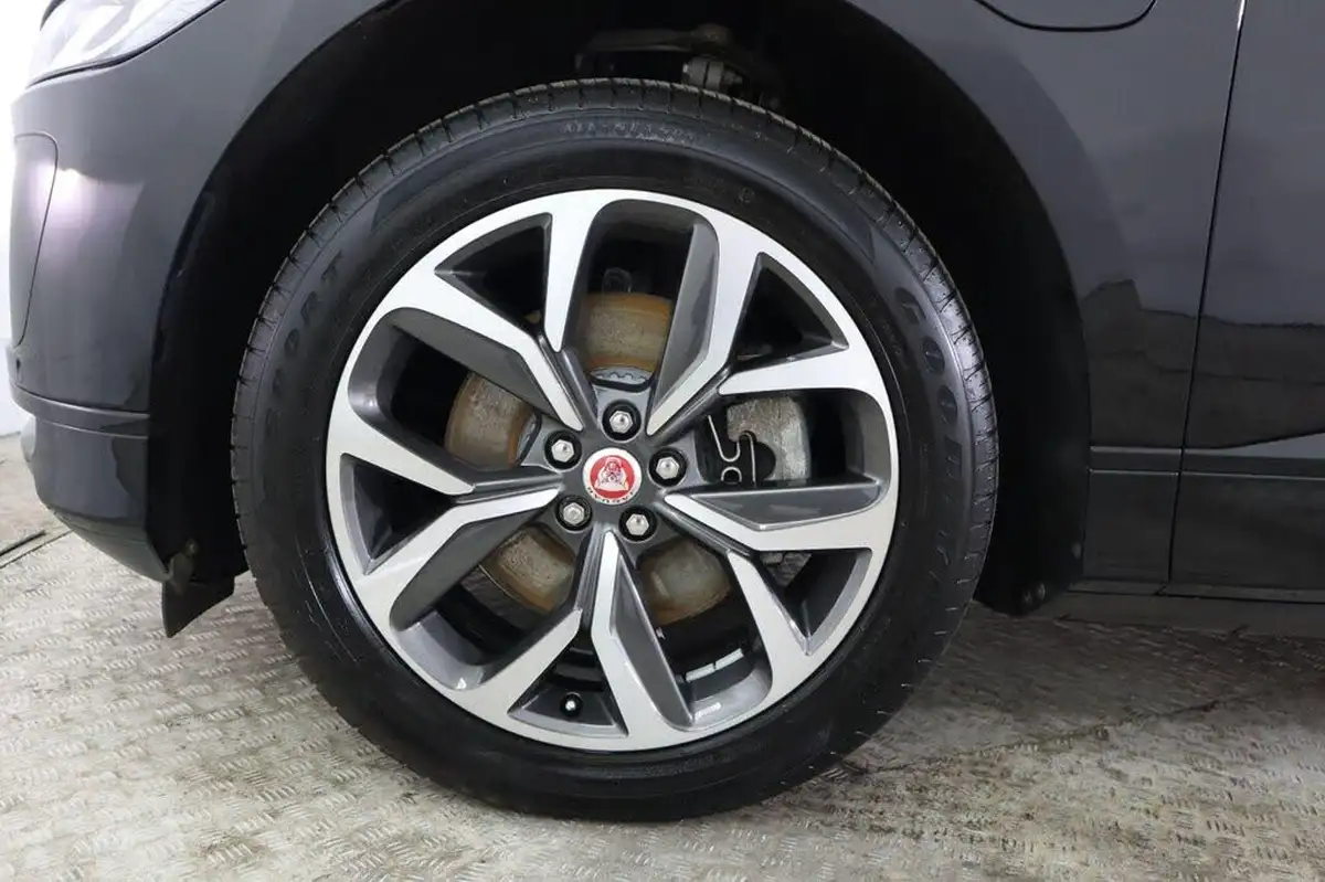 2022-jaguar-i-pace-ev400-hse-black-big-32