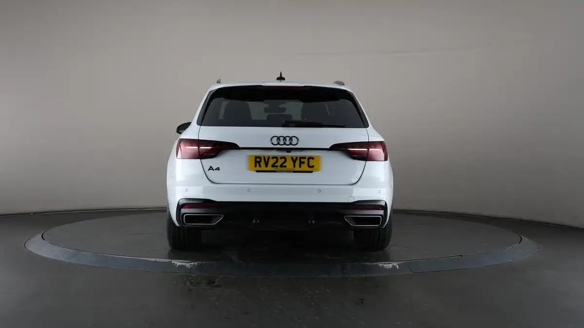 2022-audi-a4-avant-20-35-tfsi-black-edition-s-tronic-big-34