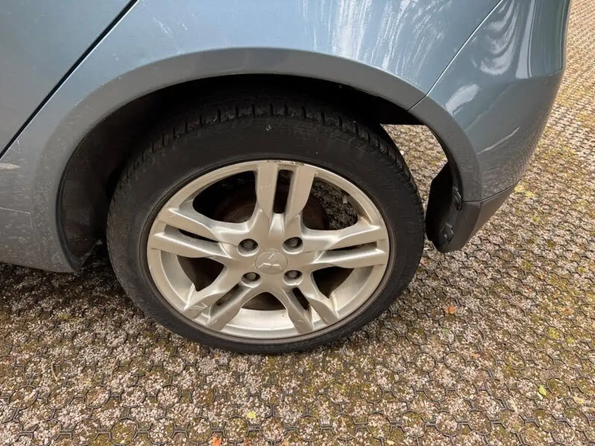 2011-mitsubishi-colt-13-cz2-5d-amt-big-42