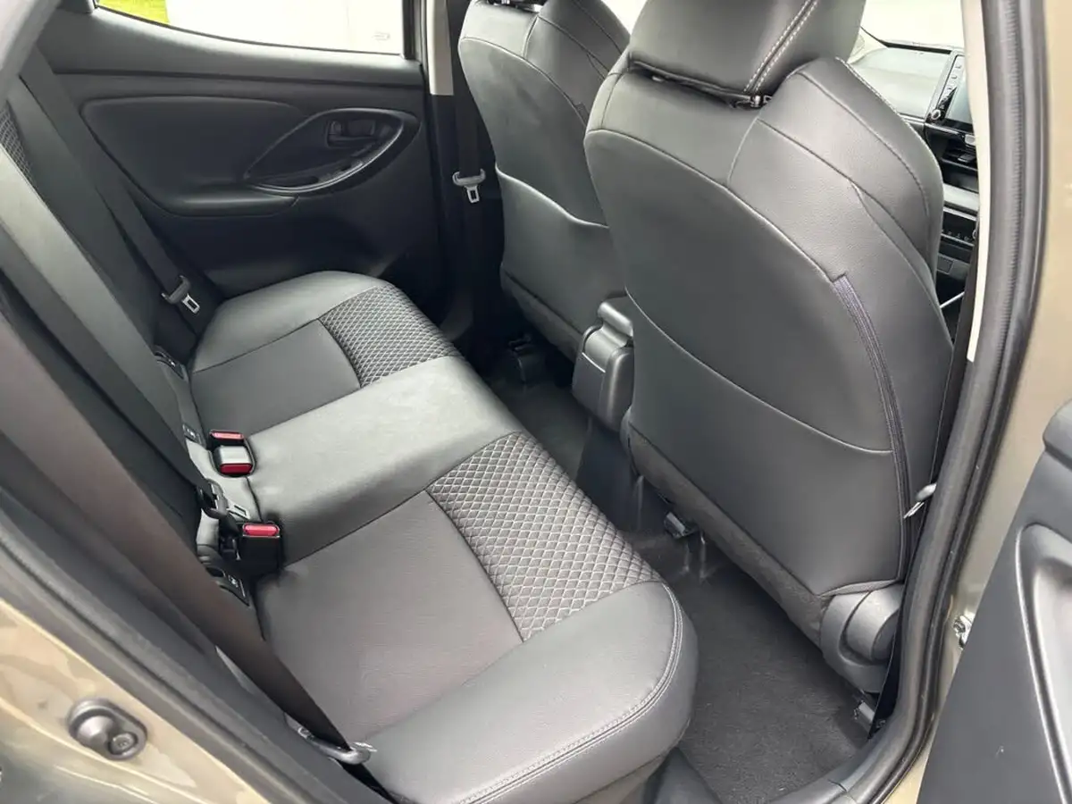 2023-mazda-mazda2-15-agile-big-17