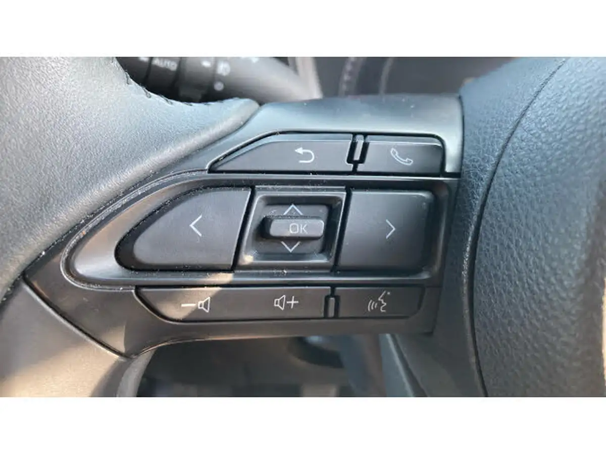 2024-toyota-aygo-x-10-vvt-i-edge-big-38