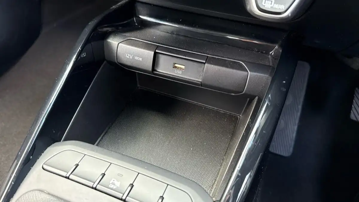2022-kia-rio-10-t-gdi-2-big-39