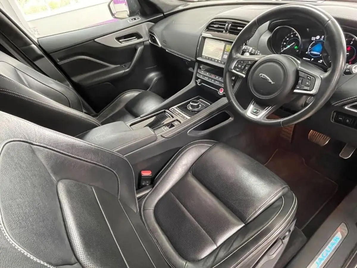 2019-jaguar-f-pace-20-i4d-r-sport-180ps-auto-big-23