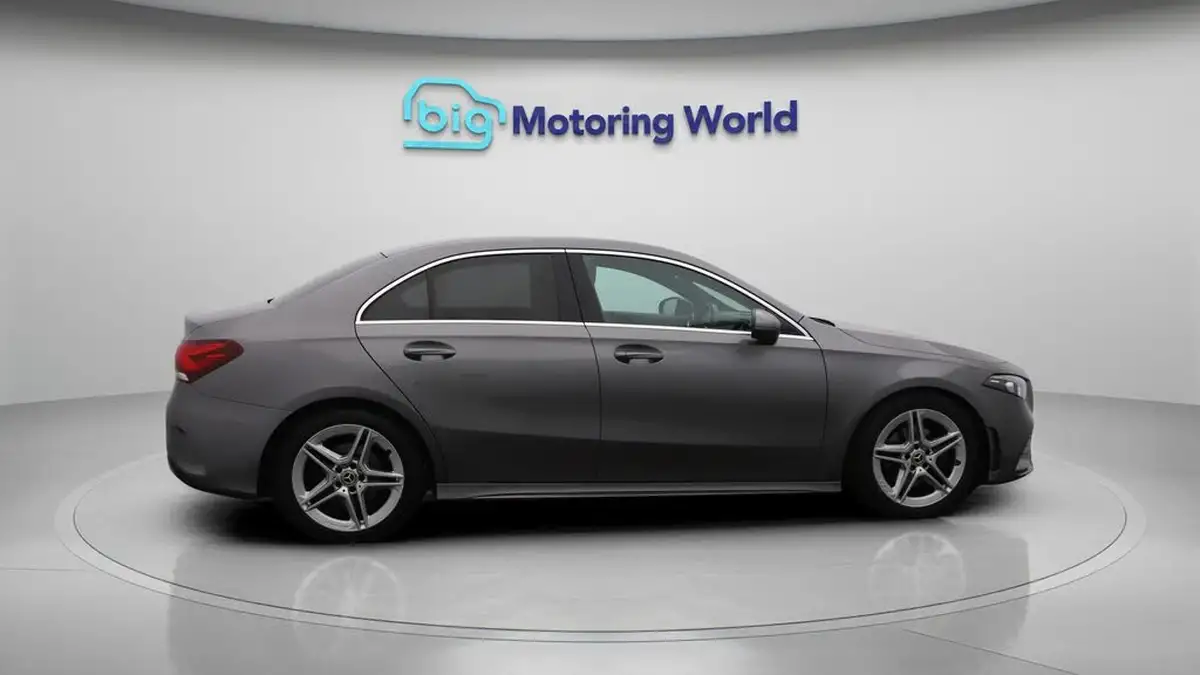 2020-mercedes-benz-a-class-13-a200-amg-line-saloon-4d-7g-dct-big-8