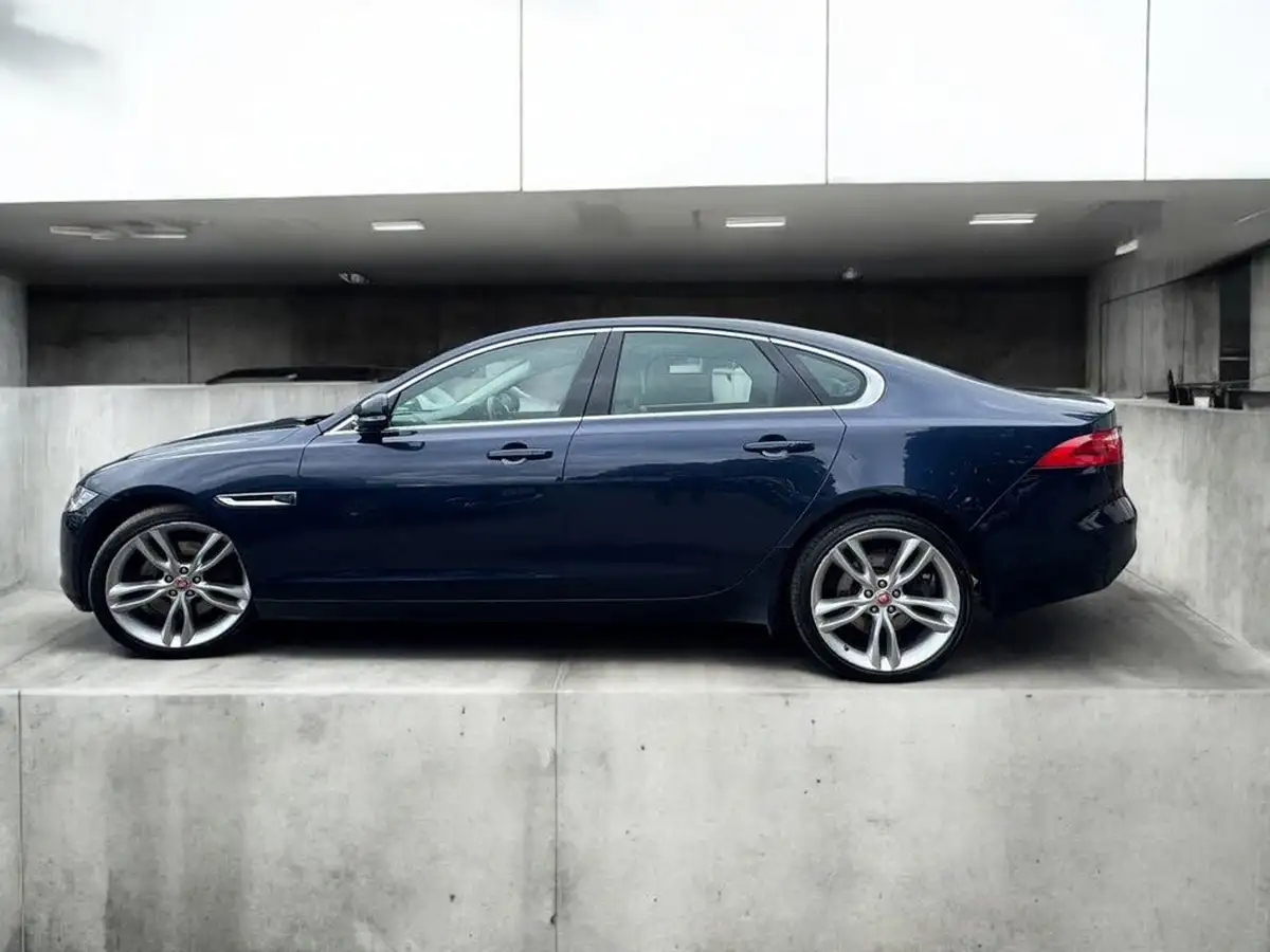 2018-jaguar-xf-30td-portfolio-saloon-4d-big-5
