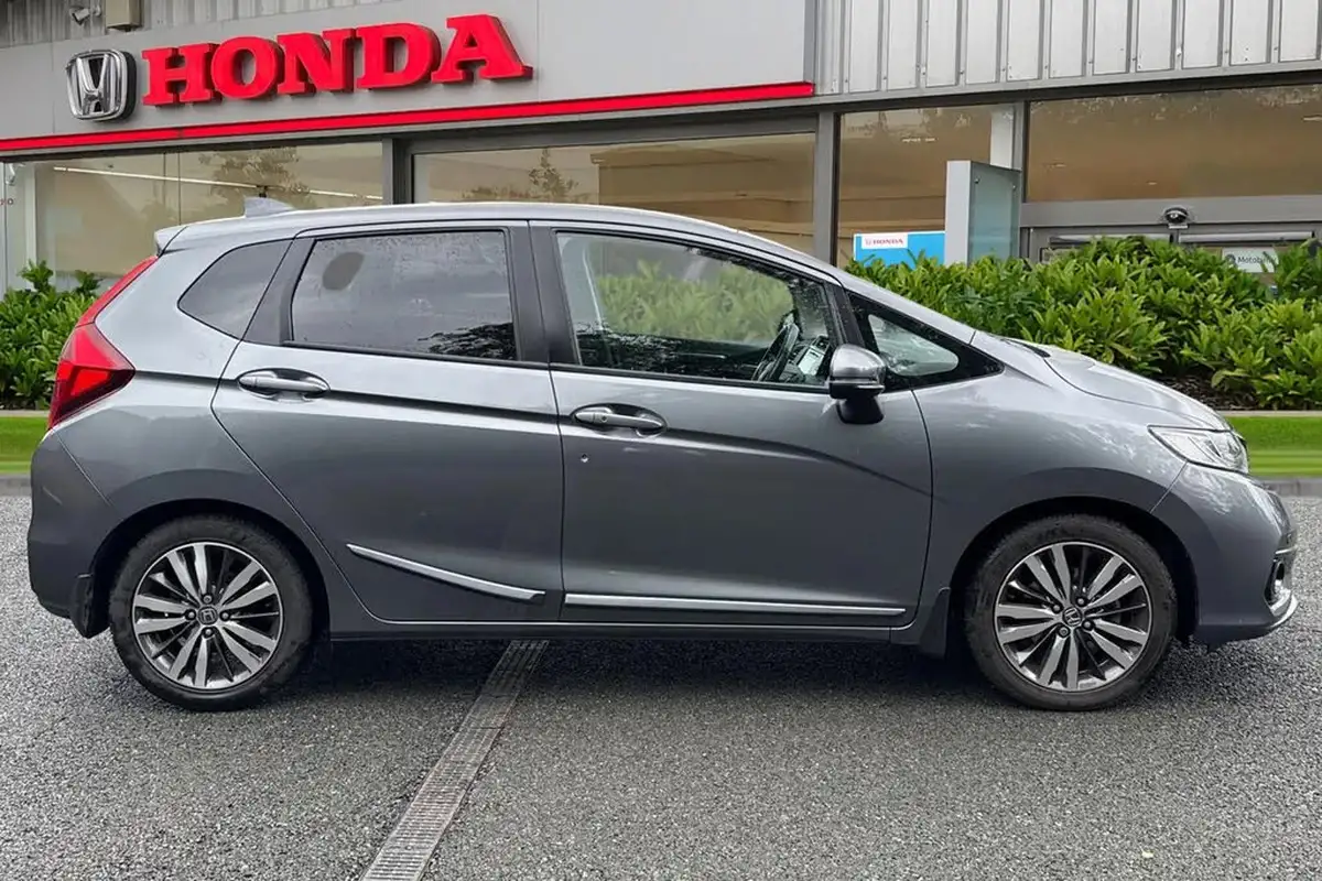 2018-honda-jazz-13-i-vtec-ex-navi-cvt-big-2