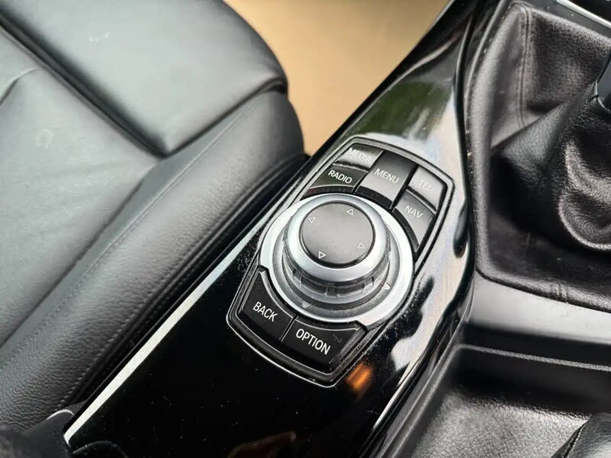 2015-bmw-1-series-15td-116d-sport-116bhp-3d-big-15