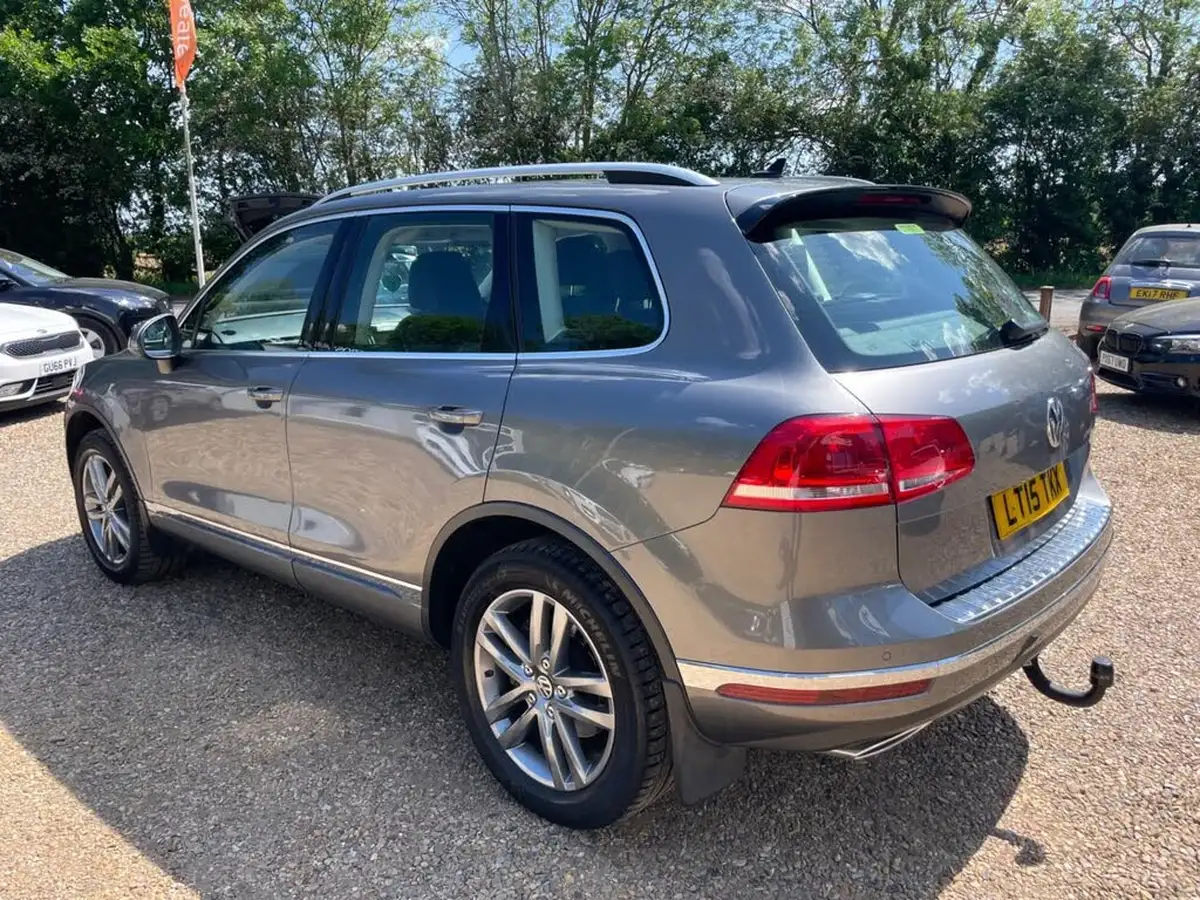 2015-volkswagen-touareg-30td-se-262ps-bmtss-big-5