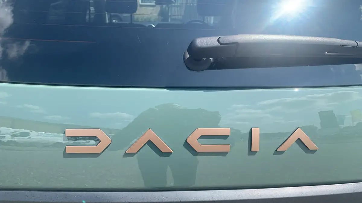 2023-dacia-duster-13-tce-extreme-150bhp-edc-big-25