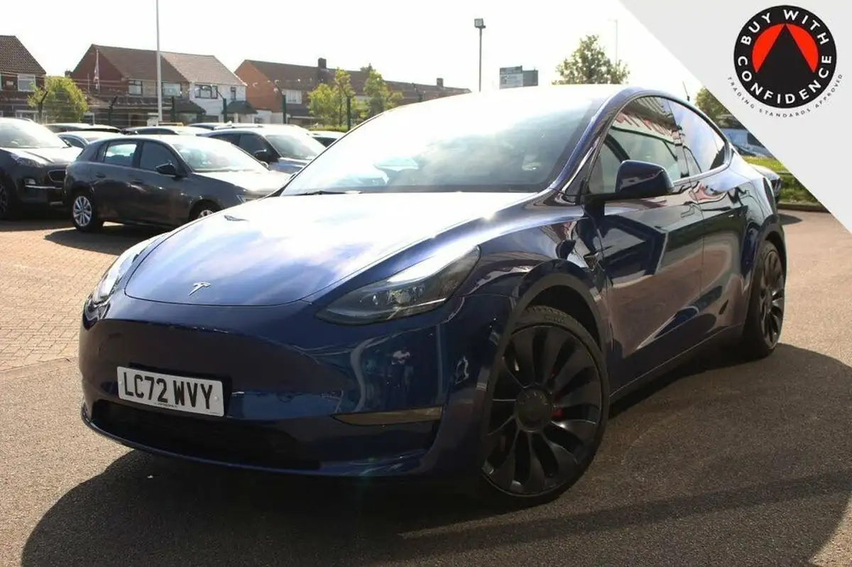2022-tesla-model-y-e-performance-big-4