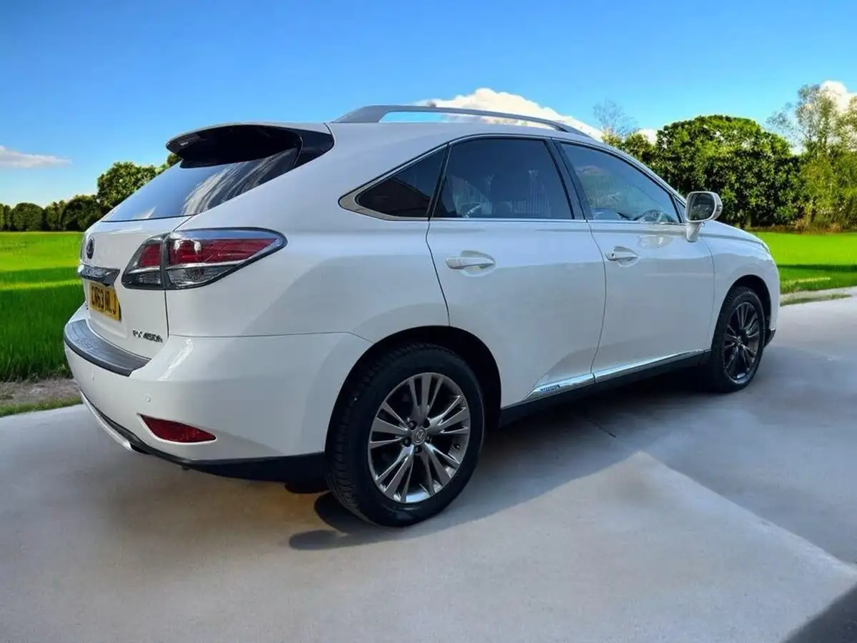2013-lexus-rx-450h-35-luxury-big-5
