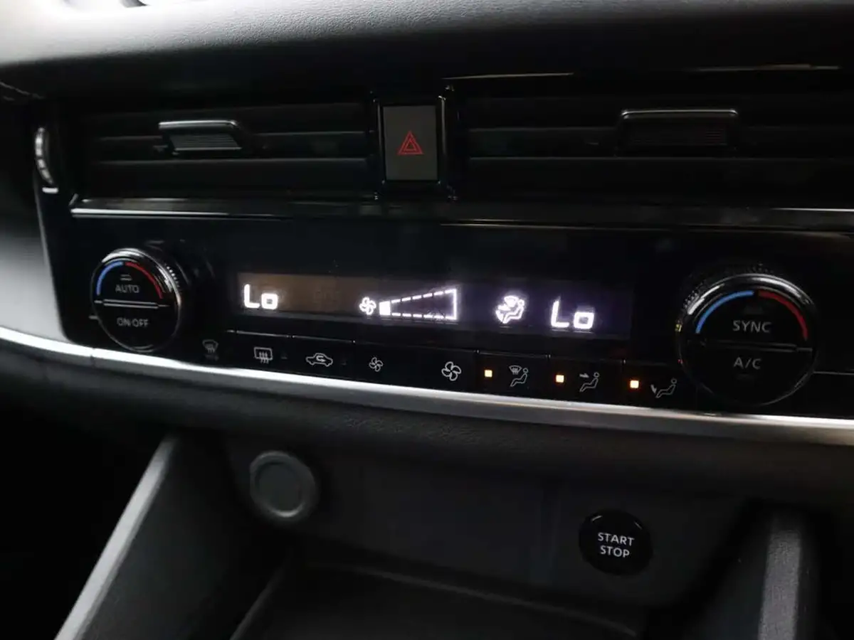 2022-nissan-qashqai-15-acenta-premium-big-27