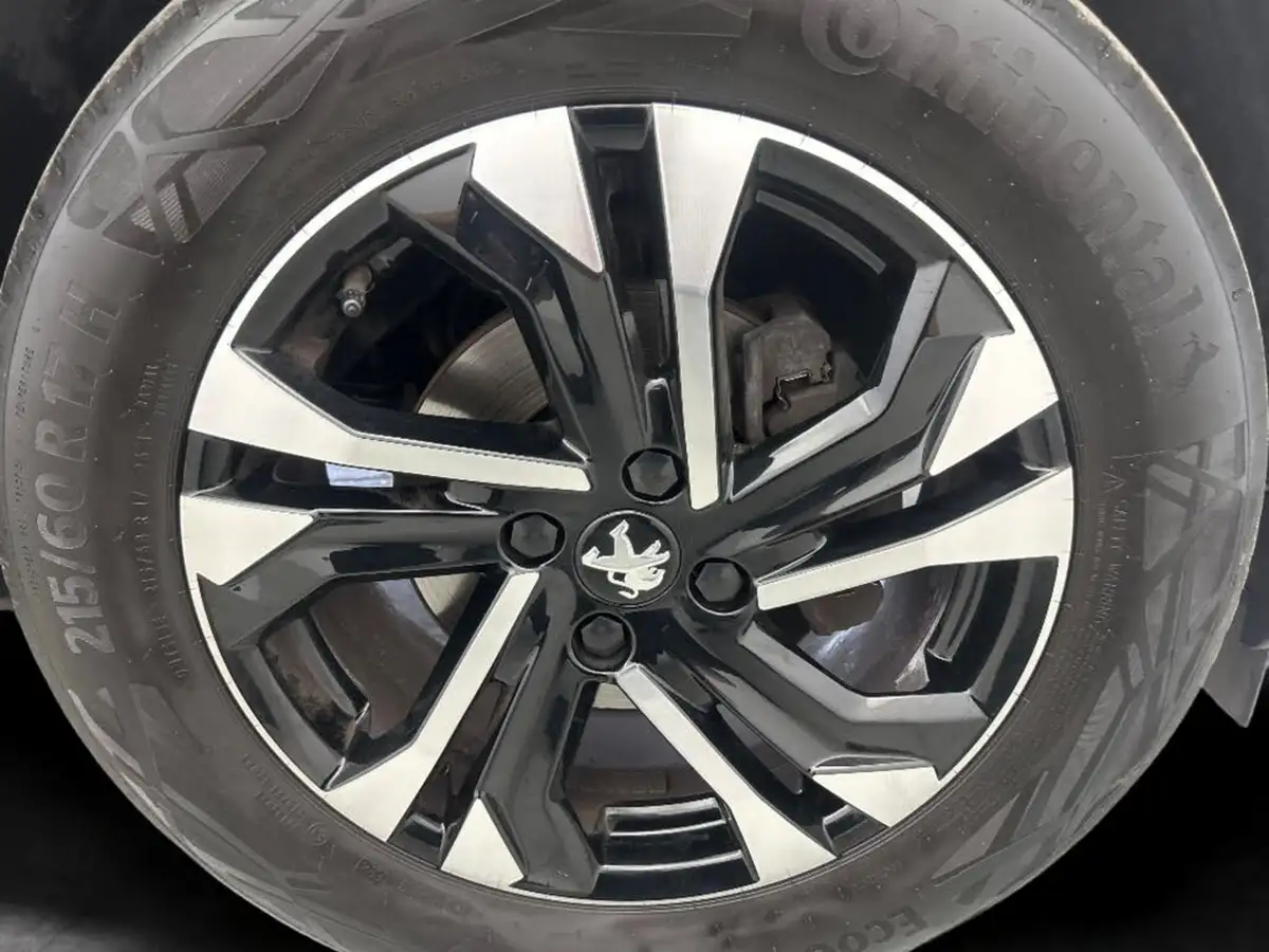2022-peugeot-2008-suv-12-puretech-gt-big-12