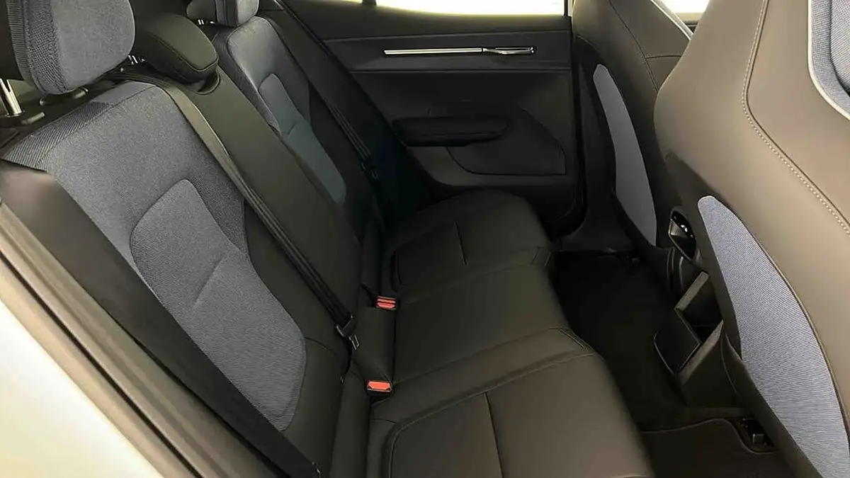 2024-volvo-ex30-e-single-motor-ultra-big-13