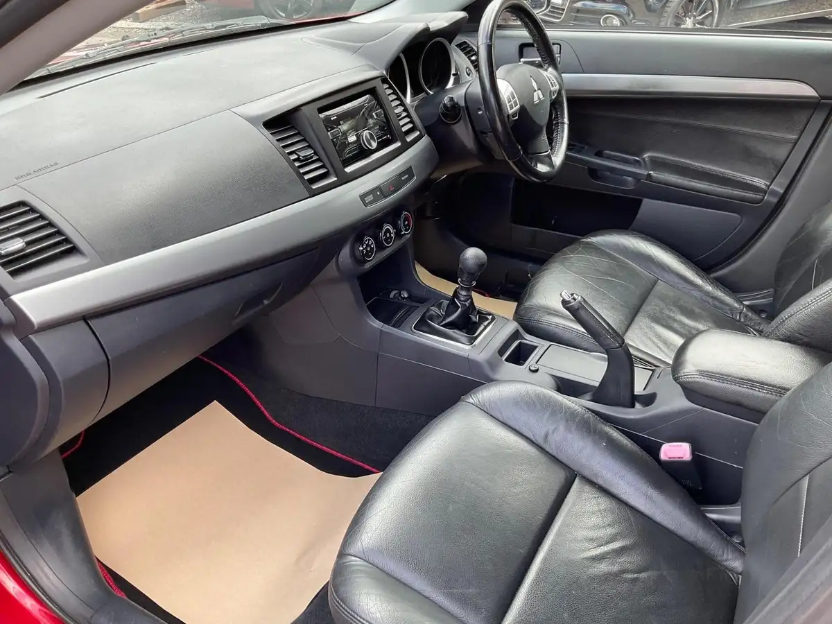 2011-mitsubishi-lancer-20td-juro-big-16