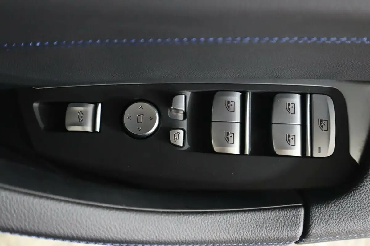 2022-bmw-ix3-e-m-sport-pro-big-31