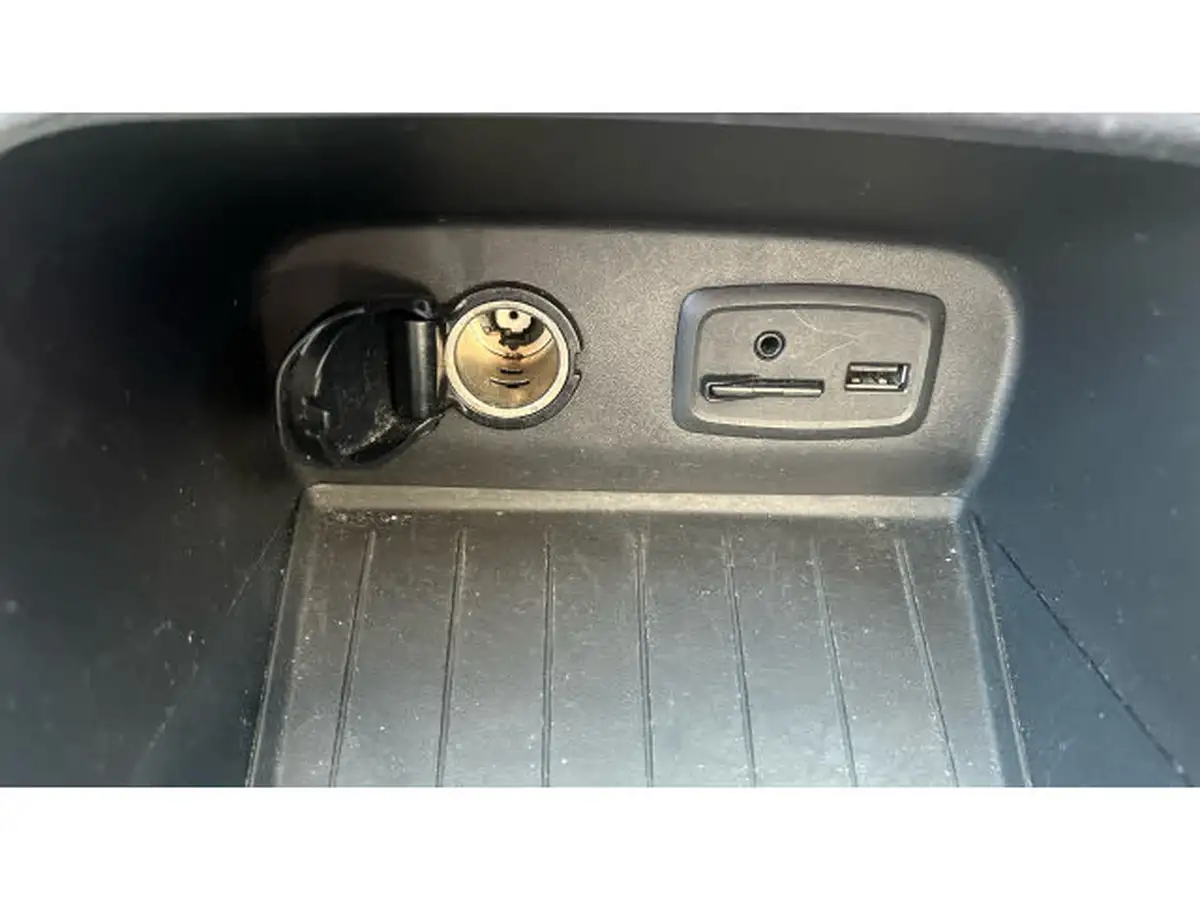 2017-renault-captur-09-signature-nav-big-41