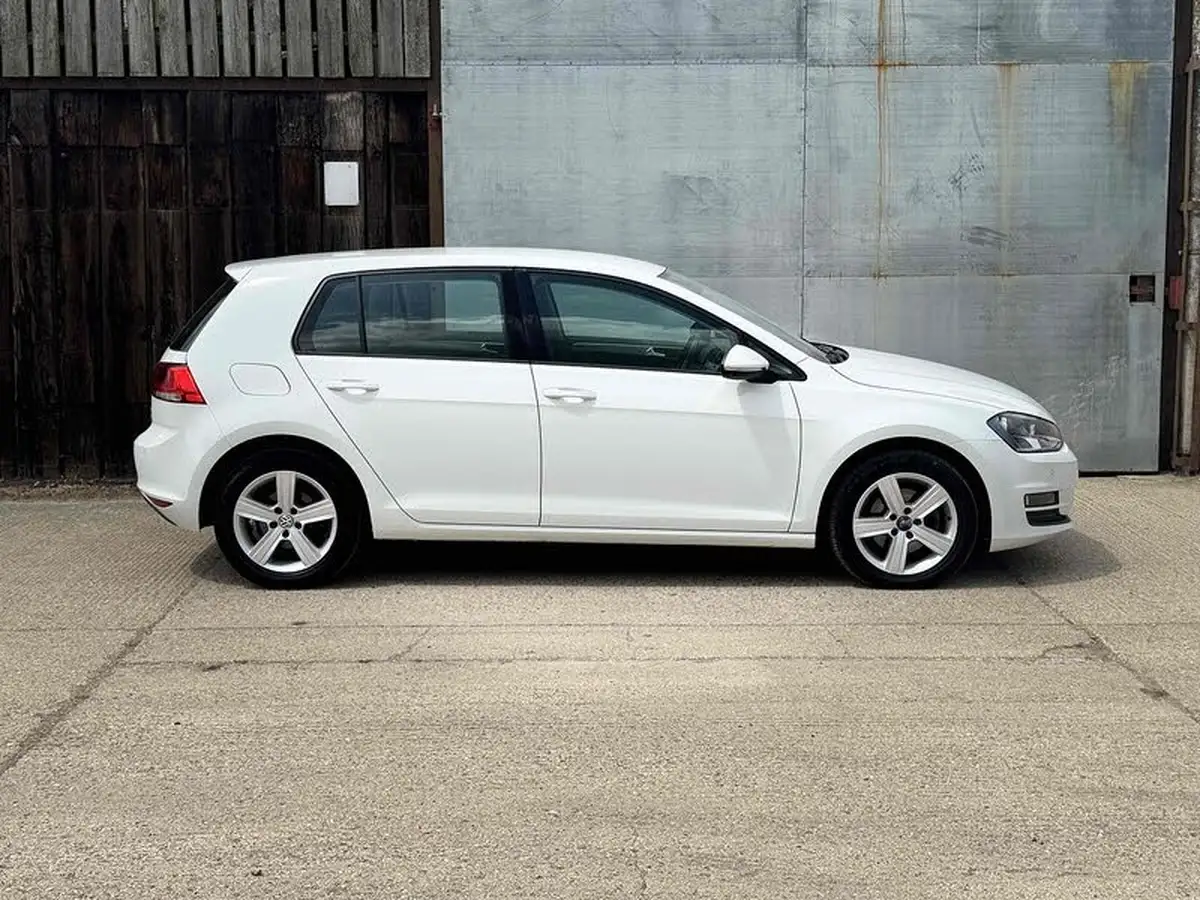 2015-volkswagen-golf-14-match-5d-big-4