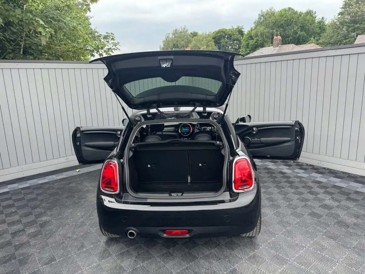 2018-mini-cooper-15-cooper-classic-ss-hatchback-3d-big-31