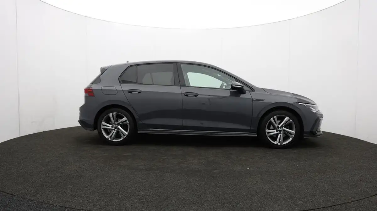 2022-volkswagen-golf-15-etsi-r-line-150ps-hatchback-big-41