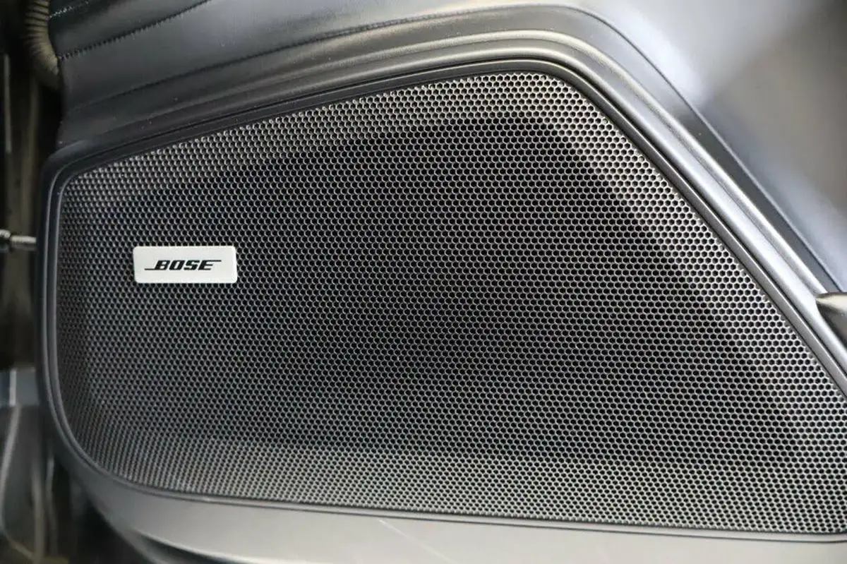 2018-porsche-panamera-40-v8-turbo-sport-turismo-big-26
