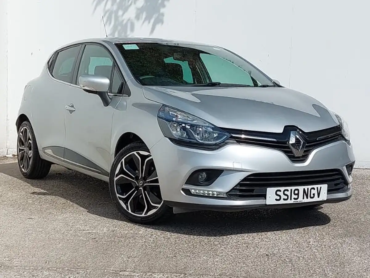 2019-renault-clio-09-tce-iconic-90ps-big-0