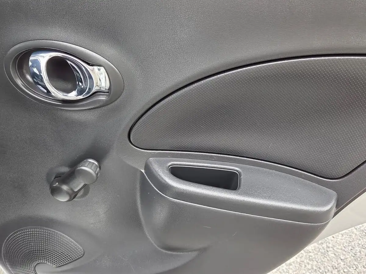 2015-nissan-micra-12-acenta-80ps-big-54