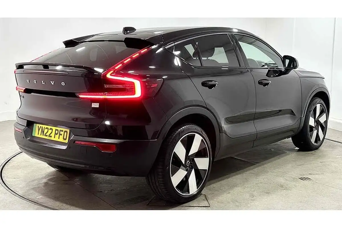 2022-volvo-c40-e-twin-recharge-pro-big-8