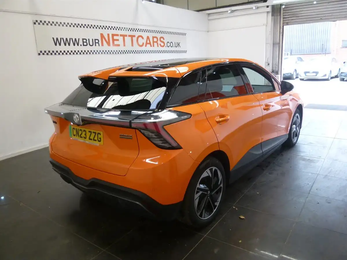 2023-mg-mg4-e-trophy-ev-203ps-long-big-7
