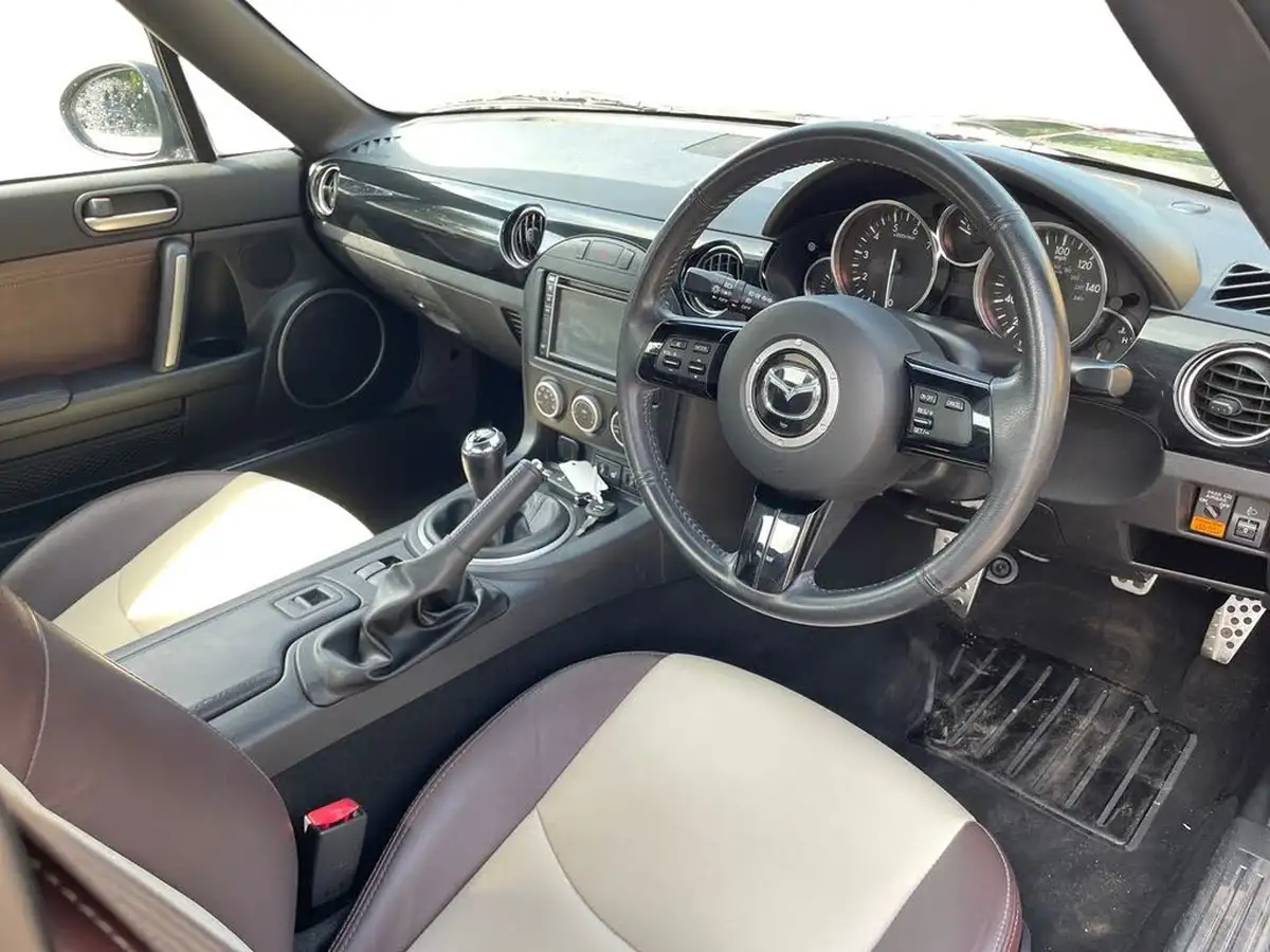 2012-mazda-mx-5-20-venture-edition-big-14