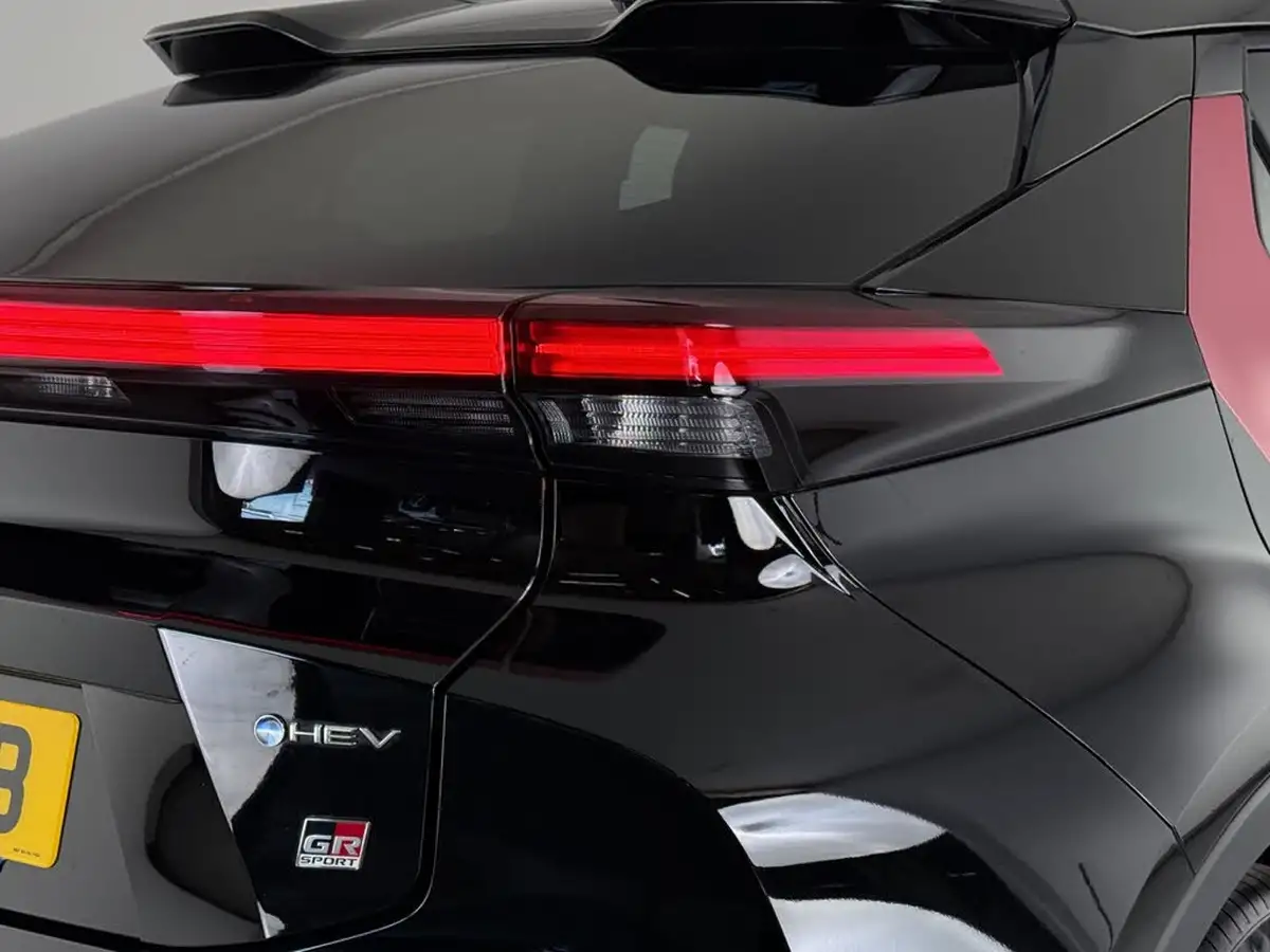 2024-toyota-c-hr-20-vvt-i-gr-sport-194bhp-big-9