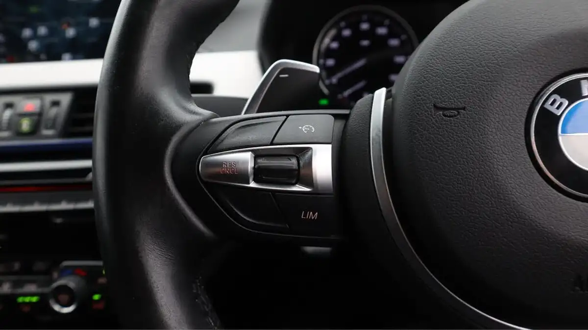 2019-bmw-x1-20-sdrive20i-m-sport-big-25