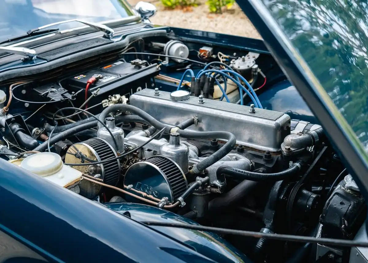 1973-triumph-tr6-roadster-rwd-big-62