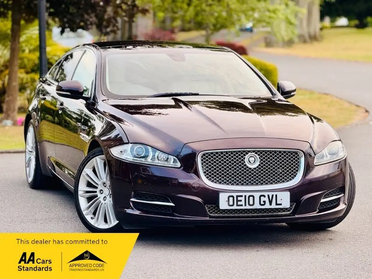 2010-jaguar-xj-series-30td-xj-portfolio-big-0