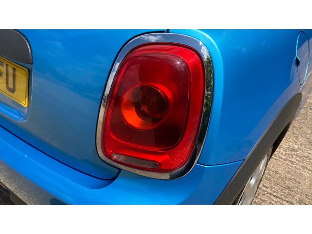 2017-mini-cooper-12-one-3d-big-39