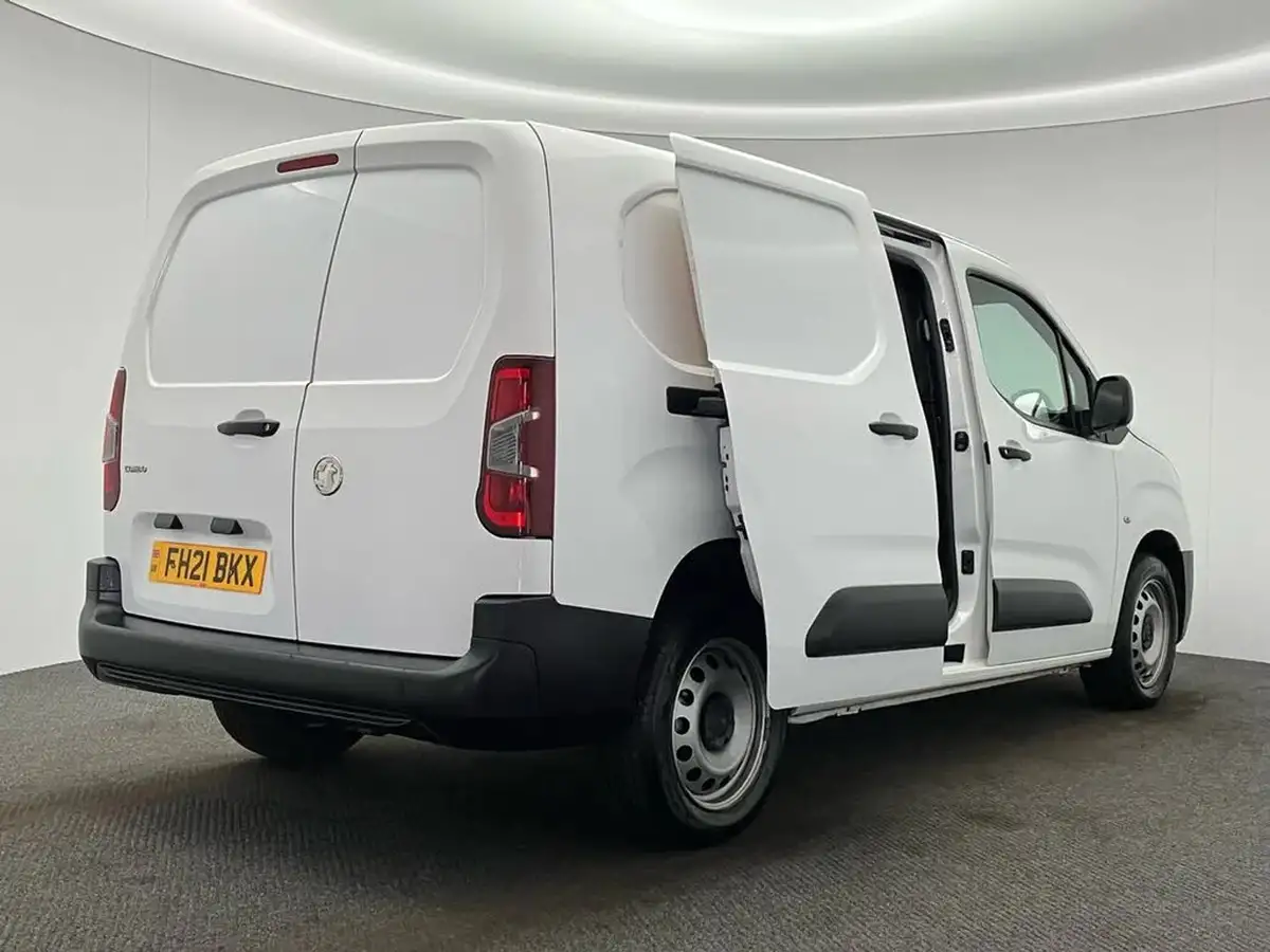 2021-vauxhall-combo-15cdti-edition-2300-100pseu6dt-l2h1-panel-big-28