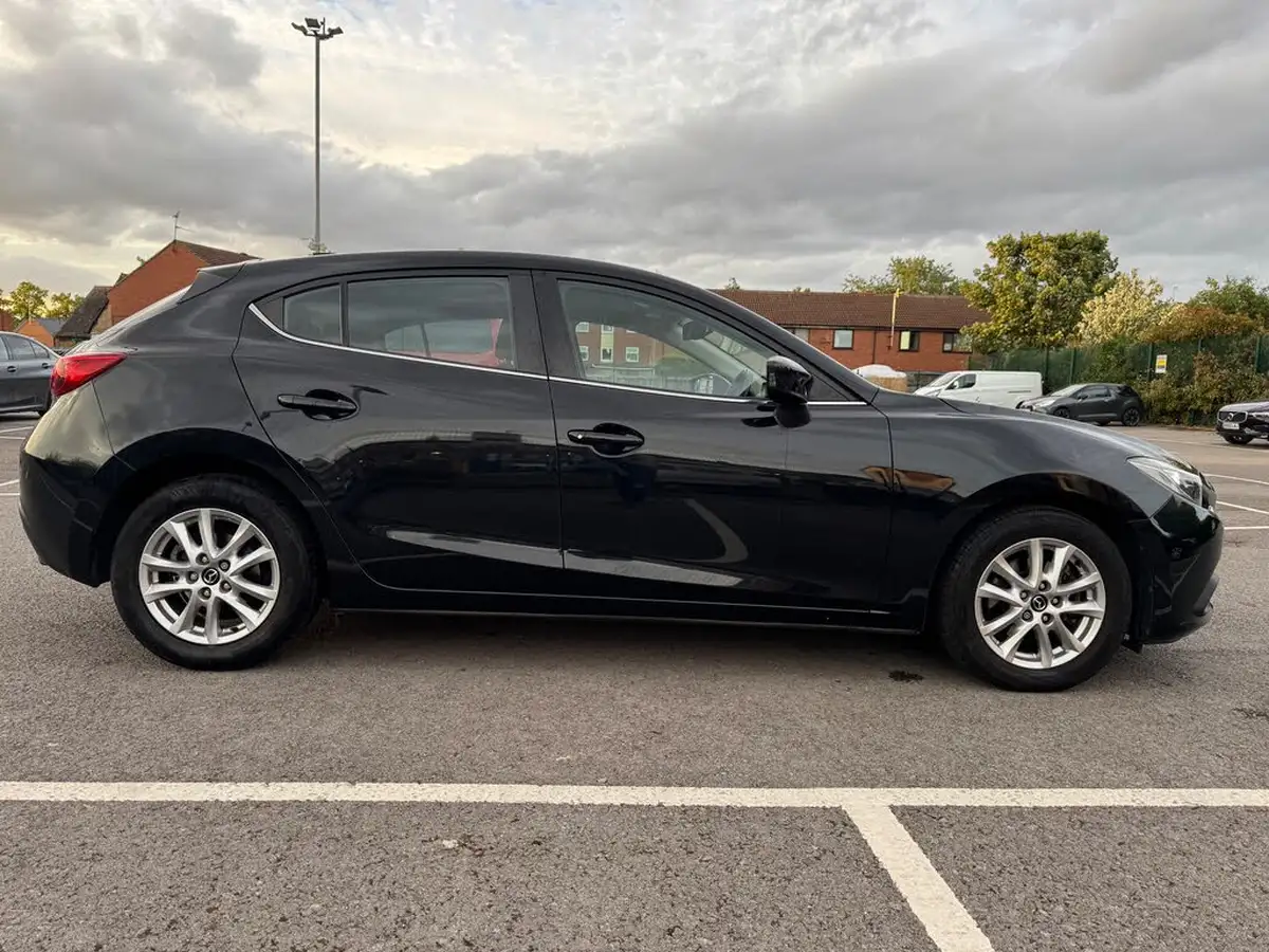 2015-mazda-mazda3-20-se-hatchback-5d-big-8