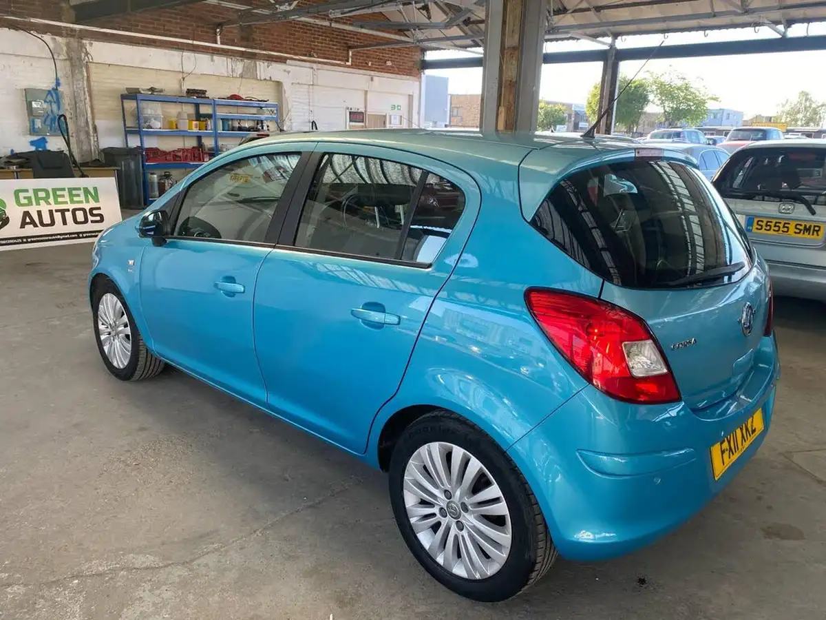2011-vauxhall-corsa-14-exclusiv-100ps-5d-1364cc-auto-big-7