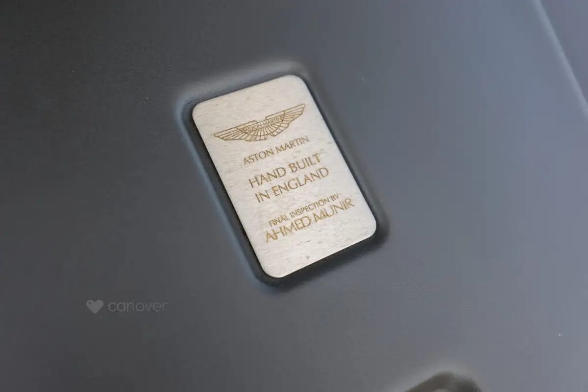 2013-aston-martin-vantage-47-coupe-big-37