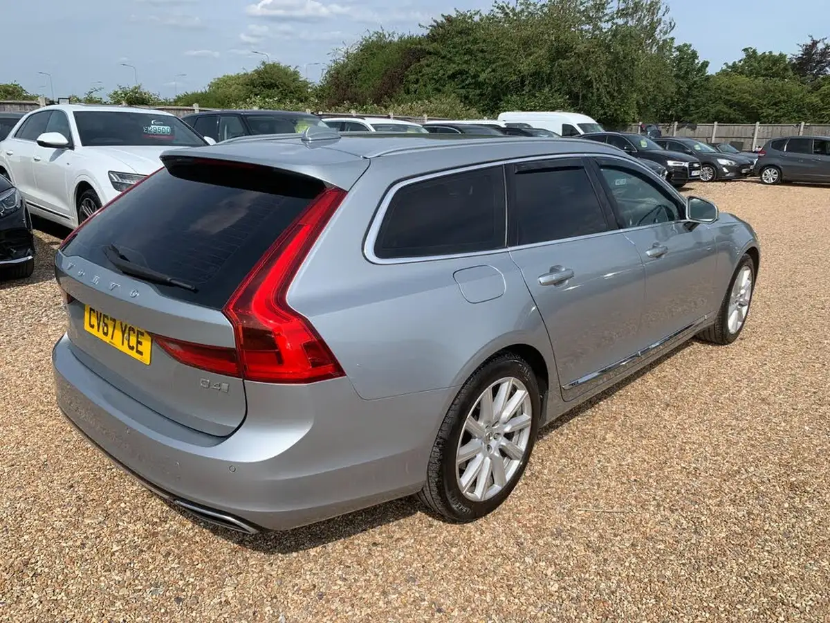 2017-volvo-v90-20td-d4-inscription-big-6