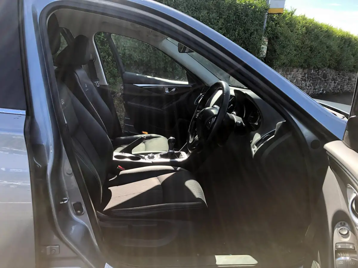 2015-infiniti-q50-22td-executive-big-2