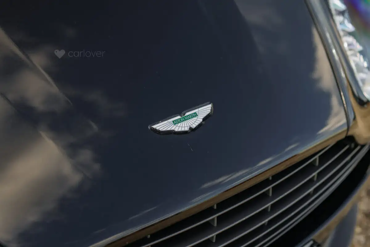 2013-aston-martin-vantage-47-coupe-big-13