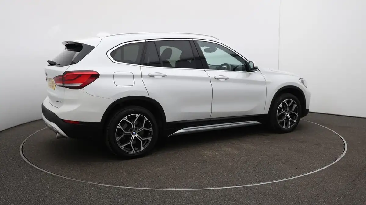 2022-bmw-x1-20-xdrive20i-xline-big-54