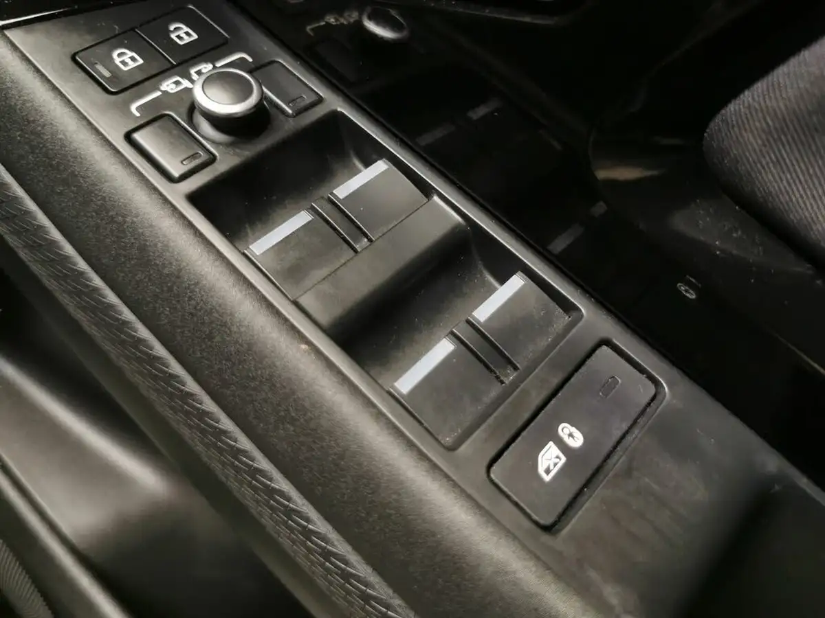 2021-land-rover-range-rover-evoque-20-d165-r-dynamic-big-16