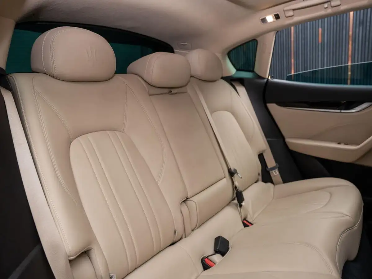 2022-maserati-levante-20-gt-big-17
