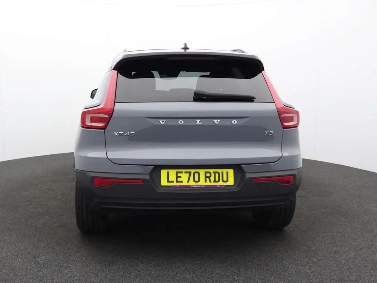 2020-volvo-xc40-15-t3-r-design-geartronic-big-3