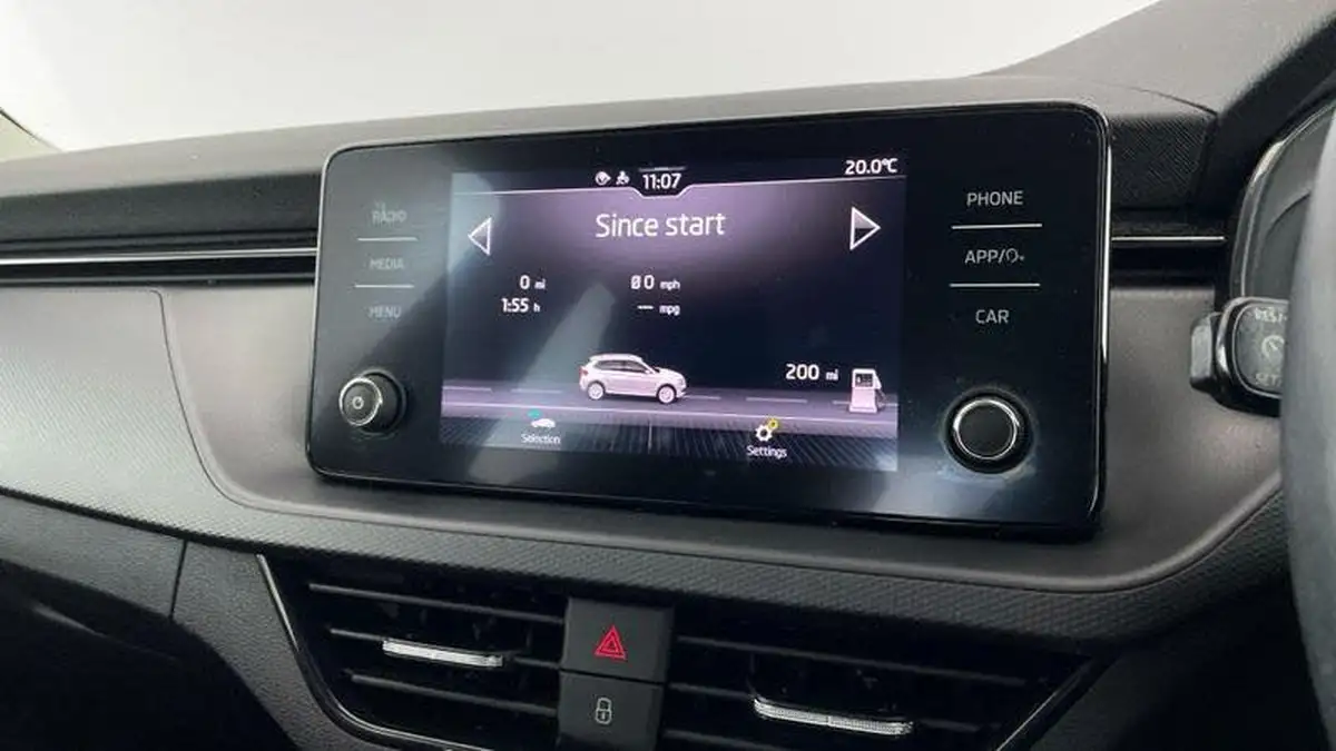 2021-skoda-kamiq-10-tsi-se-109ps-big-15